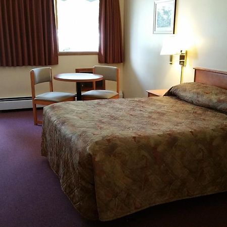 Yellowhead Motel Valemount Eksteriør billede