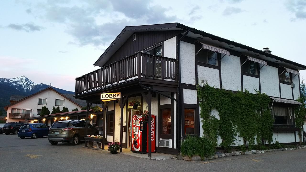 Yellowhead Motel Valemount Eksteriør billede