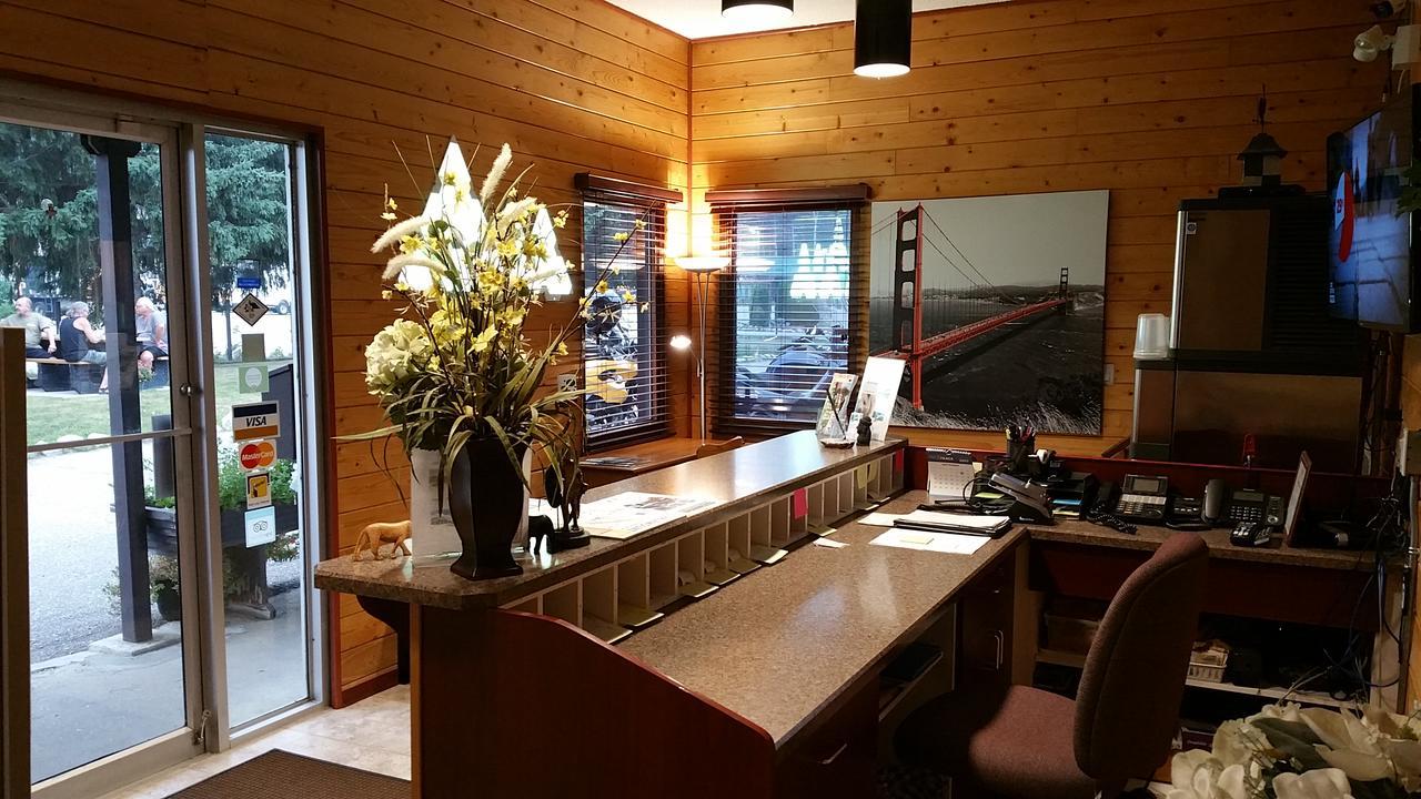 Yellowhead Motel Valemount Eksteriør billede